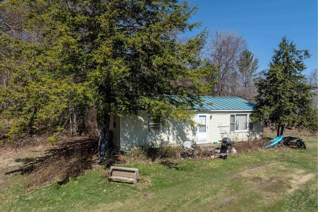 107-109 Baker Rd, Springfield, VT 05156 - view of yard