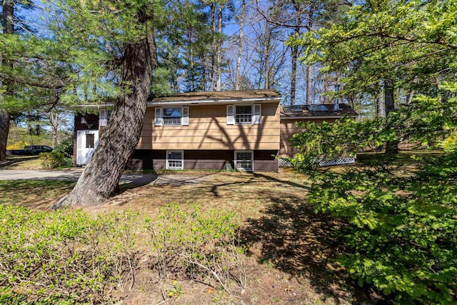 view of front of property