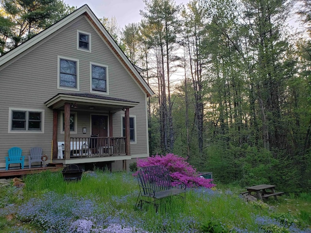 view of front of home with covered porch