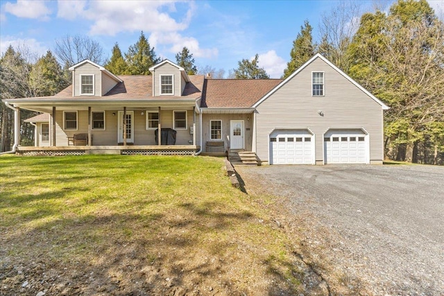 view of front of home featuring a porch, aphalt driveway, roof with shingles, and a front yard