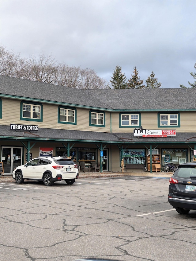 264 Main St Unit Q 31, Lincoln, NH 03251 - view of property with uncovered parking