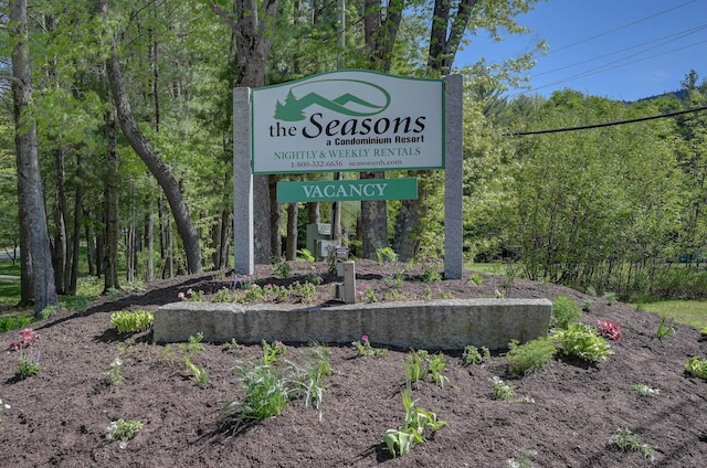 4D Seasons At Attitash Rd Unit D, Bartlett, NH 03812 - community sign featuring a wooded view