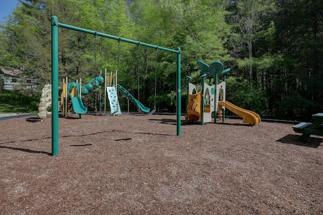 4D Seasons At Attitash Rd Unit D, Bartlett, NH 03812 - view of community playground