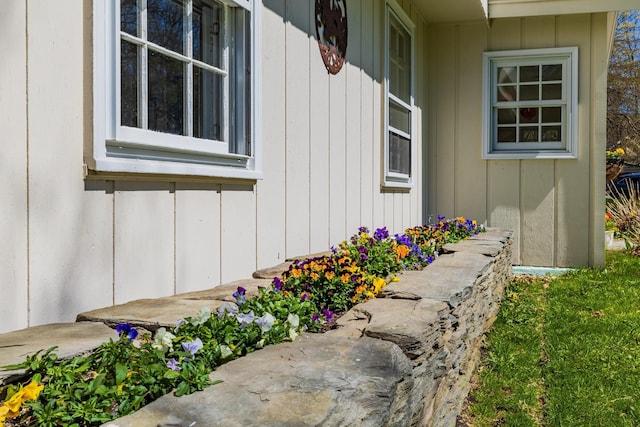 view of home's exterior