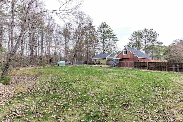 view of yard featuring fence