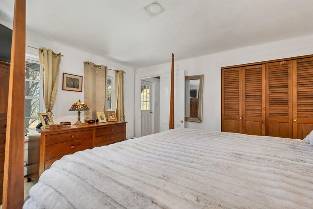 bedroom featuring a closet