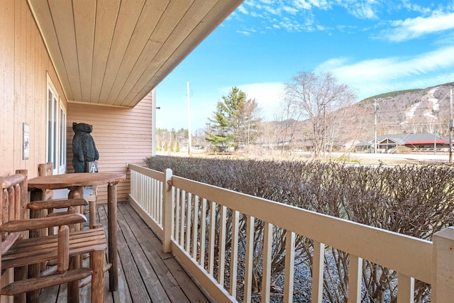 balcony featuring a mountain view