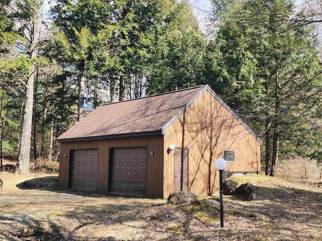 view of detached garage
