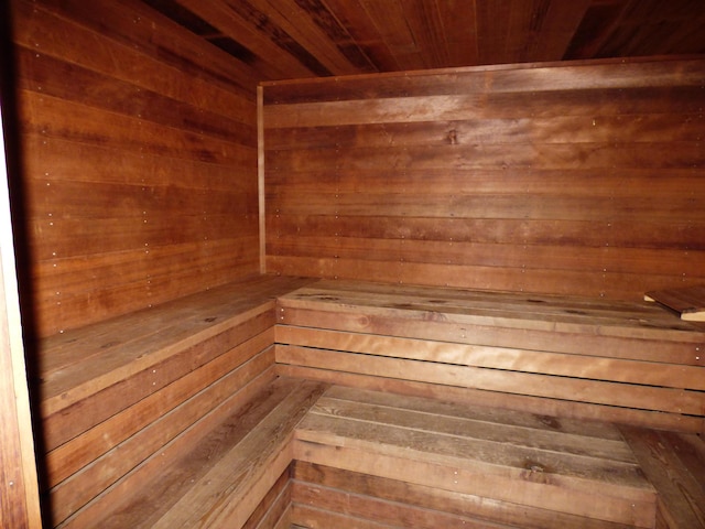 view of sauna / steam room