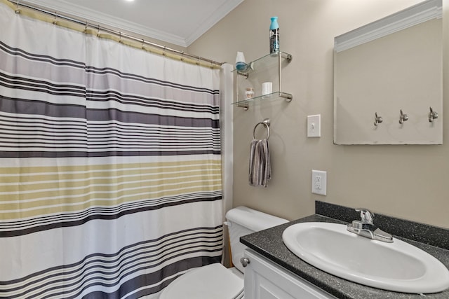 full bath with curtained shower, crown molding, toilet, and vanity