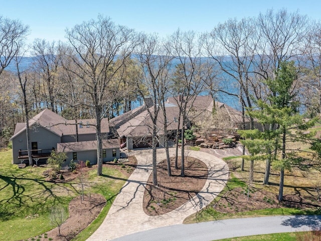 25 Oakledge Dr, Burlington, VT 05401 - view of yard with curved driveway