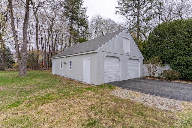view of detached garage