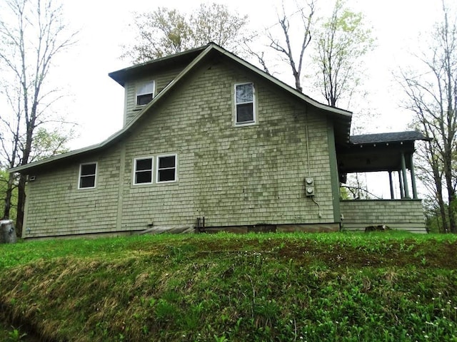 view of side of property