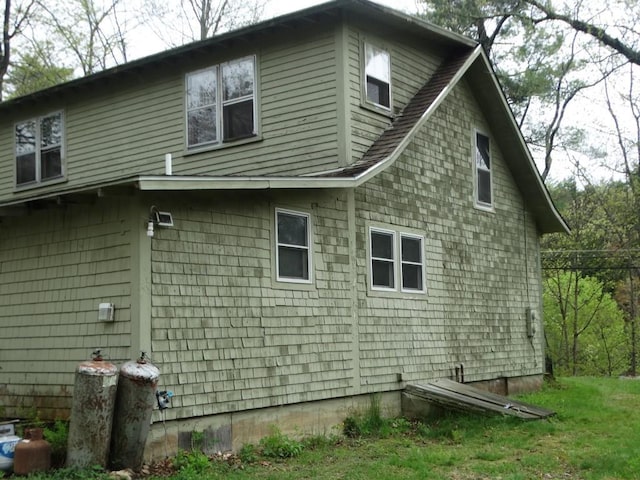 view of side of property