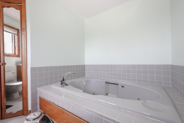 390 Bear Hill Rd, Loudon, NH 03307 - full bath featuring toilet, tile patterned floors, and a whirlpool tub