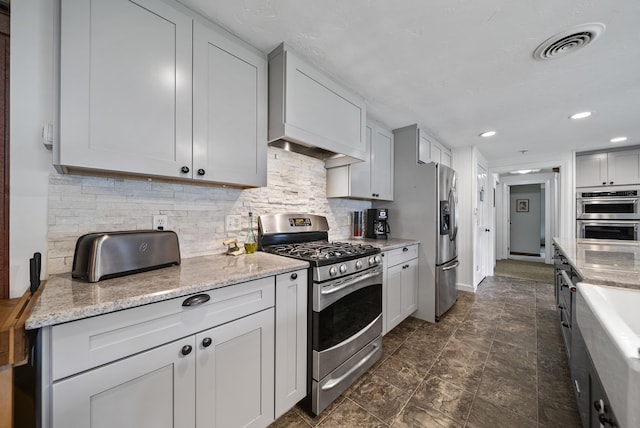 3 Hemlock Hill Dr, Loudon, NH 03307