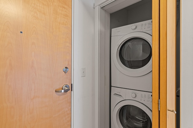 193 St Paul St Unit 101, Burlington, VT 05401 - laundry area with estacked washer and dryer
