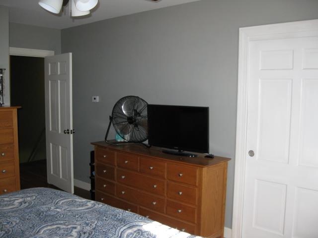 25 Centerview Dr, Swanzey, NH 03446 - bedroom with baseboards