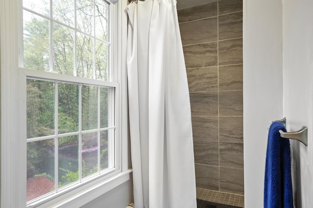 15 Roosevelt Dr, Bedford, NH 03110 - full bathroom featuring a tile shower