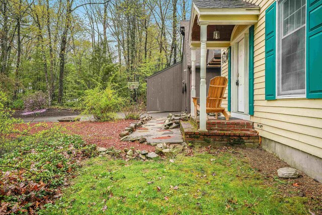 15 Roosevelt Dr, Bedford, NH 03110 - view of yard