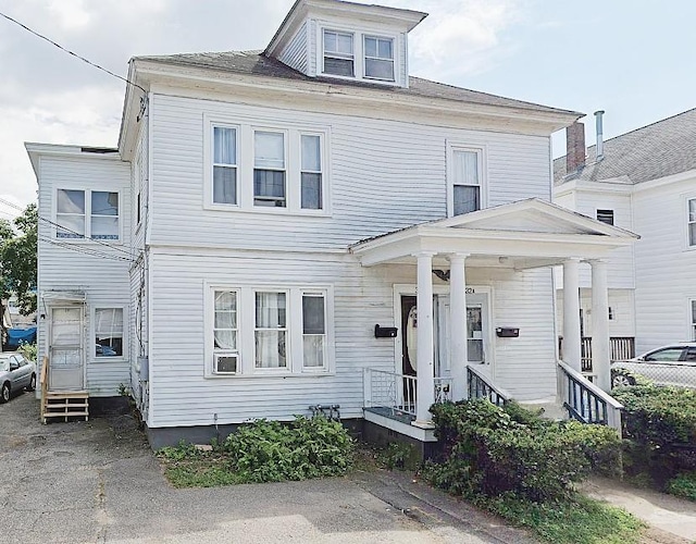32 Blossom St, Nashua, NH 03060