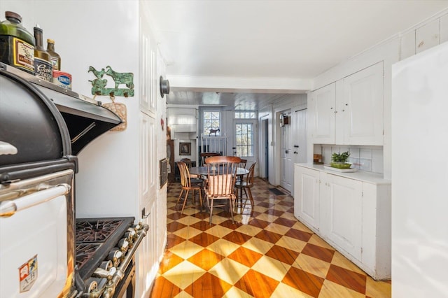 144 Parsons Rd, Dublin, NH 03444 - dining room with light flooring