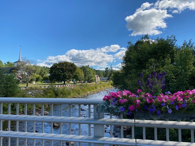 000 Easton Rd, Franconia, NH 03580