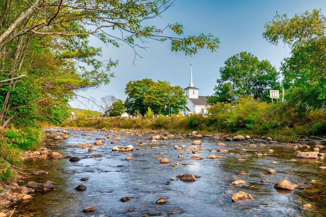 000 Easton Rd, Franconia, NH 03580