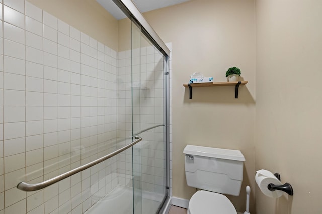 28 Fox Run Rd Unit 1And 2, Lincoln, NH 03251 - full bathroom with toilet and tiled shower