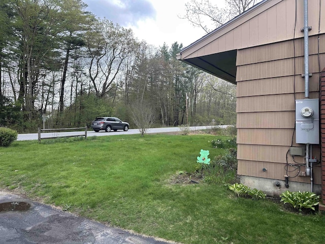 887 Harold Dow Hwy, Eliot, ME 03909 - view of green lawn