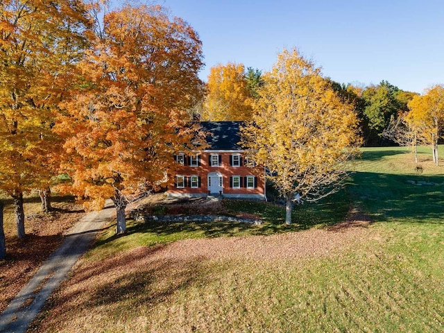 view of front of house with a front yard