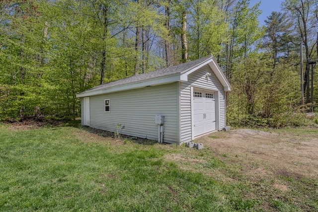 view of detached garage
