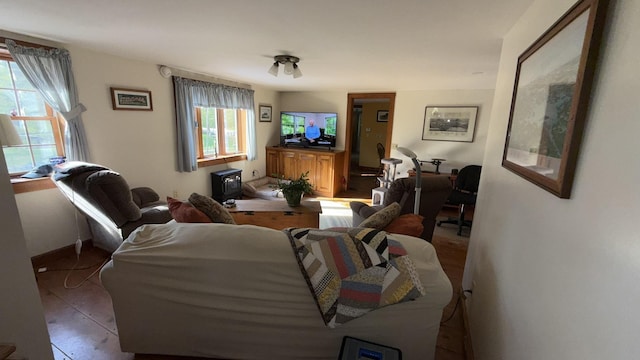 171 Stoneham Rd, Wakefield, NH 03872 - view of living area