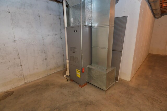 52 Ridgewood Dr Unit 14C, Atkinson, NH 03811 - utilities with heating unit