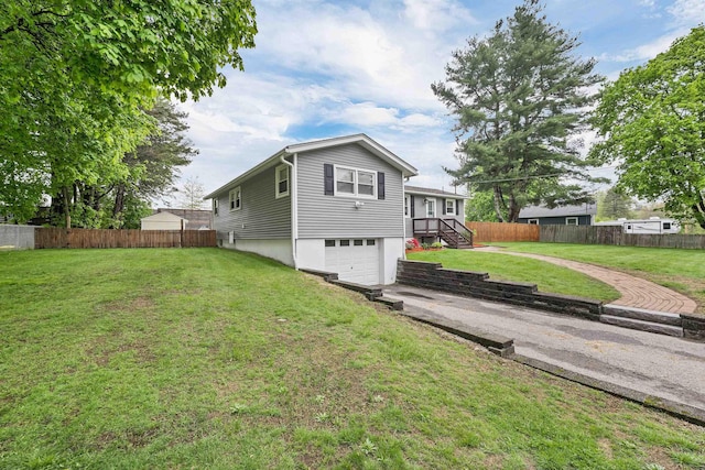 view of front of property with an attached garage and driveway