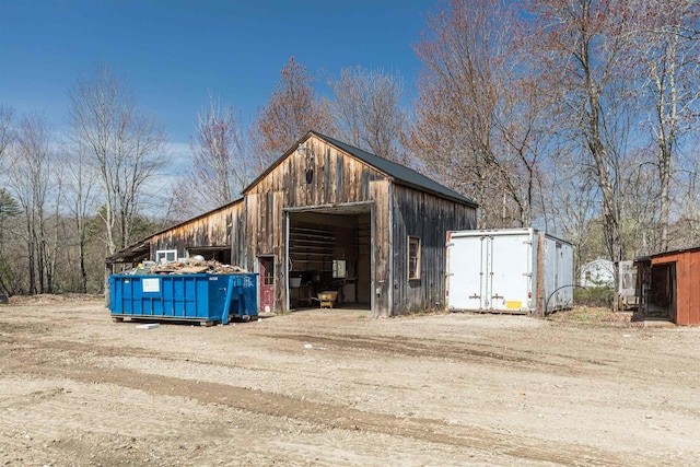 view of detached garage