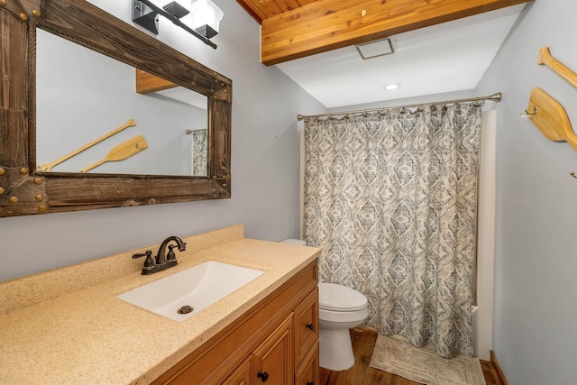 full bathroom with toilet, wood finished floors, a shower with curtain, vanity, and recessed lighting