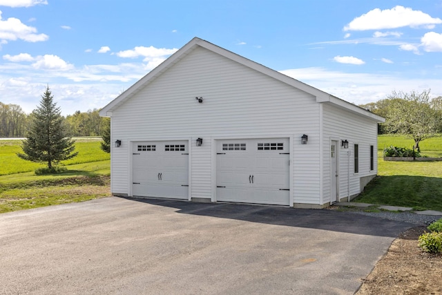 view of detached garage
