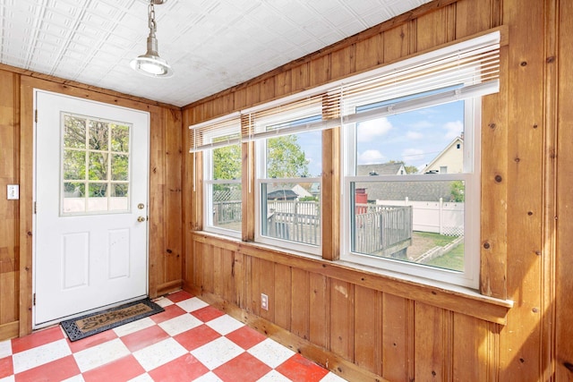 552 Dix St, Manchester, NH 03103 - view of unfurnished sunroom