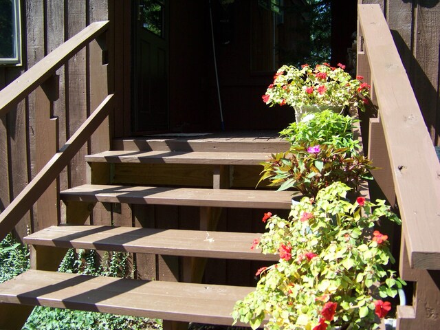 111 Forest Ln, Rochester, VT 05767 - view of stairs