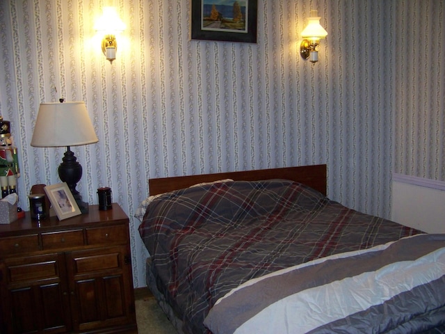 111 Forest Ln, Rochester, VT 05767 - bedroom featuring wallpapered walls
