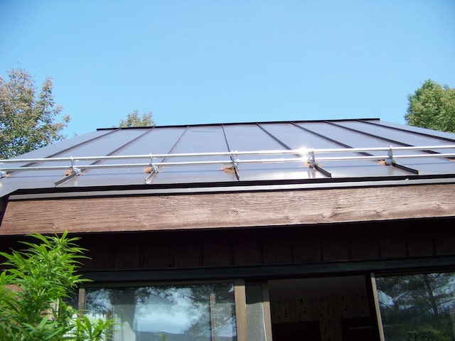 111 Forest Ln, Rochester, VT 05767 - exterior view