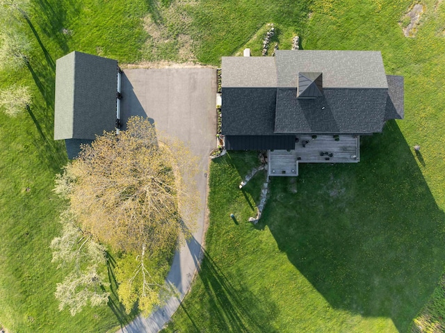 aerial view of property and surrounding area