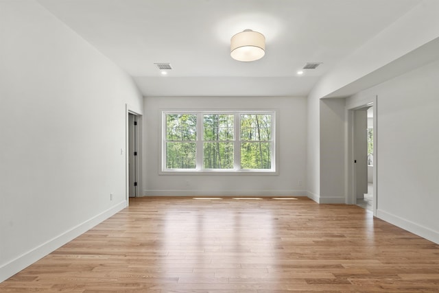 286 S Rd, Brentwood, NH 03833 - spare room featuring light wood-style floors and recessed lighting