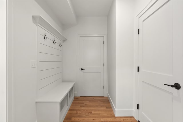 286 S Rd, Brentwood, NH 03833 - mudroom featuring light wood finished floors and baseboards