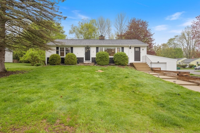4 Thomas St, Rochester, NH 03867 - single story home featuring entry steps, a chimney, a front yard, and driveway
