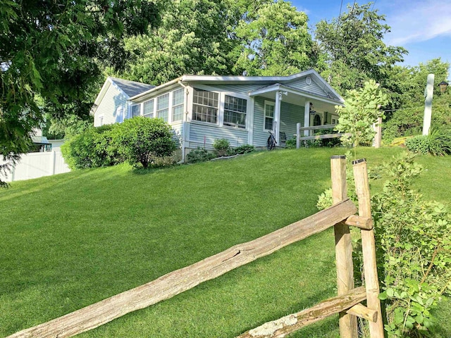 121 Platt Rd, Highgate, VT 05459 - view of front facade with a porch