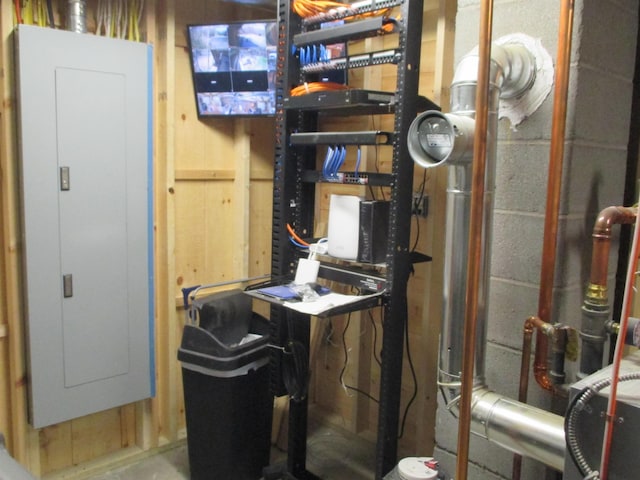42 Chickadee Ln, Littleton, NH 03561 - utilities featuring electric panel