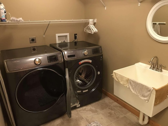 42 Peak Vista Ln, Madison, NH 03849 - laundry area featuring separate washer and dryer and baseboards