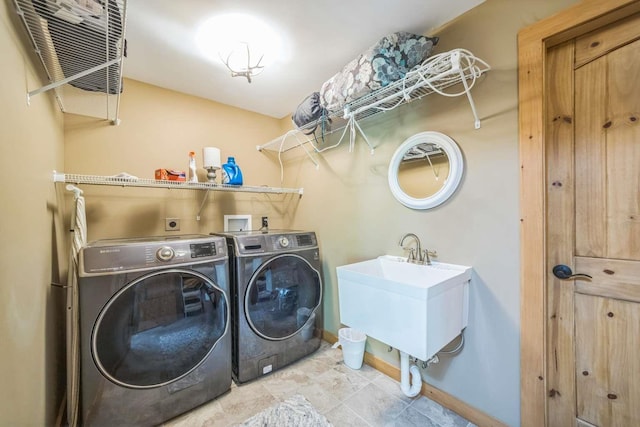 42 Peak Vista Ln, Madison, NH 03849 - laundry room with independent washer and dryer and baseboards